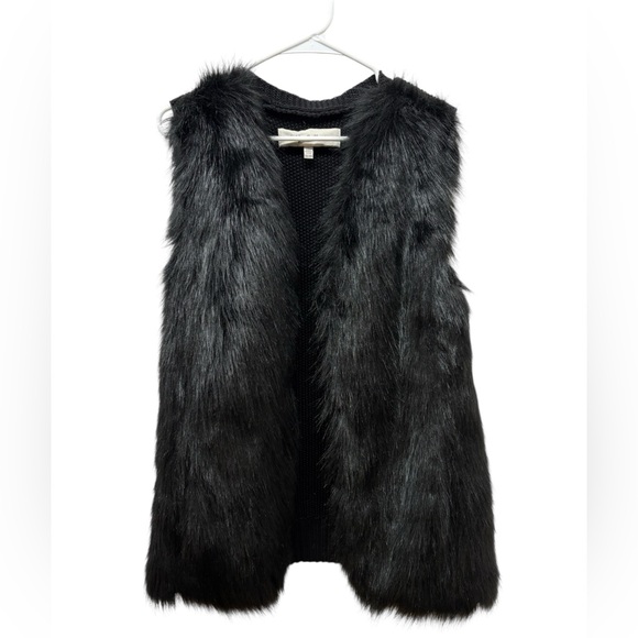 Sebby Collection Jackets & Blazers - Elegant Black Faux Fur Vest for Women